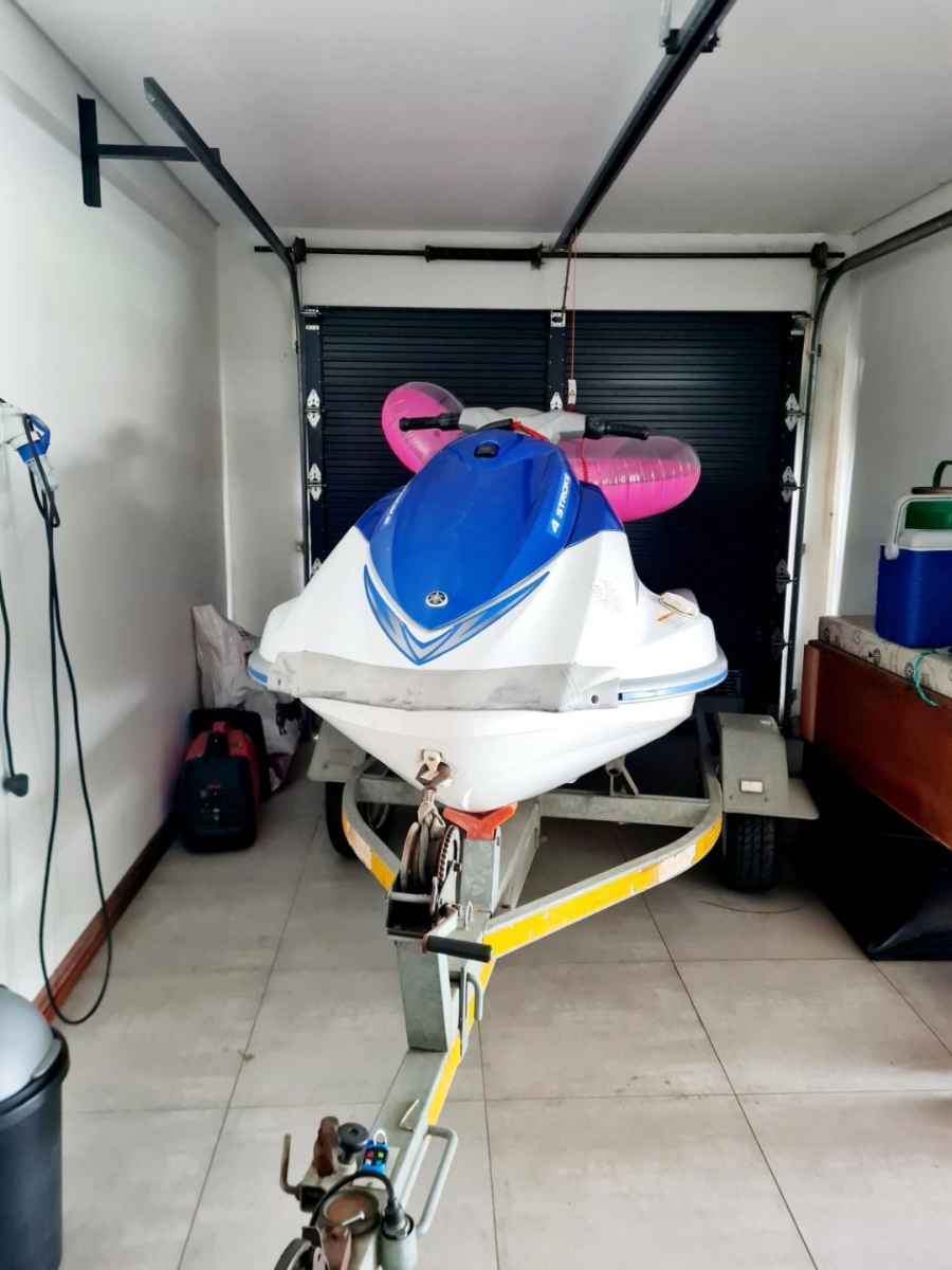 4 Bedroom Property for Sale in Heron Banks Golf Estate Free State